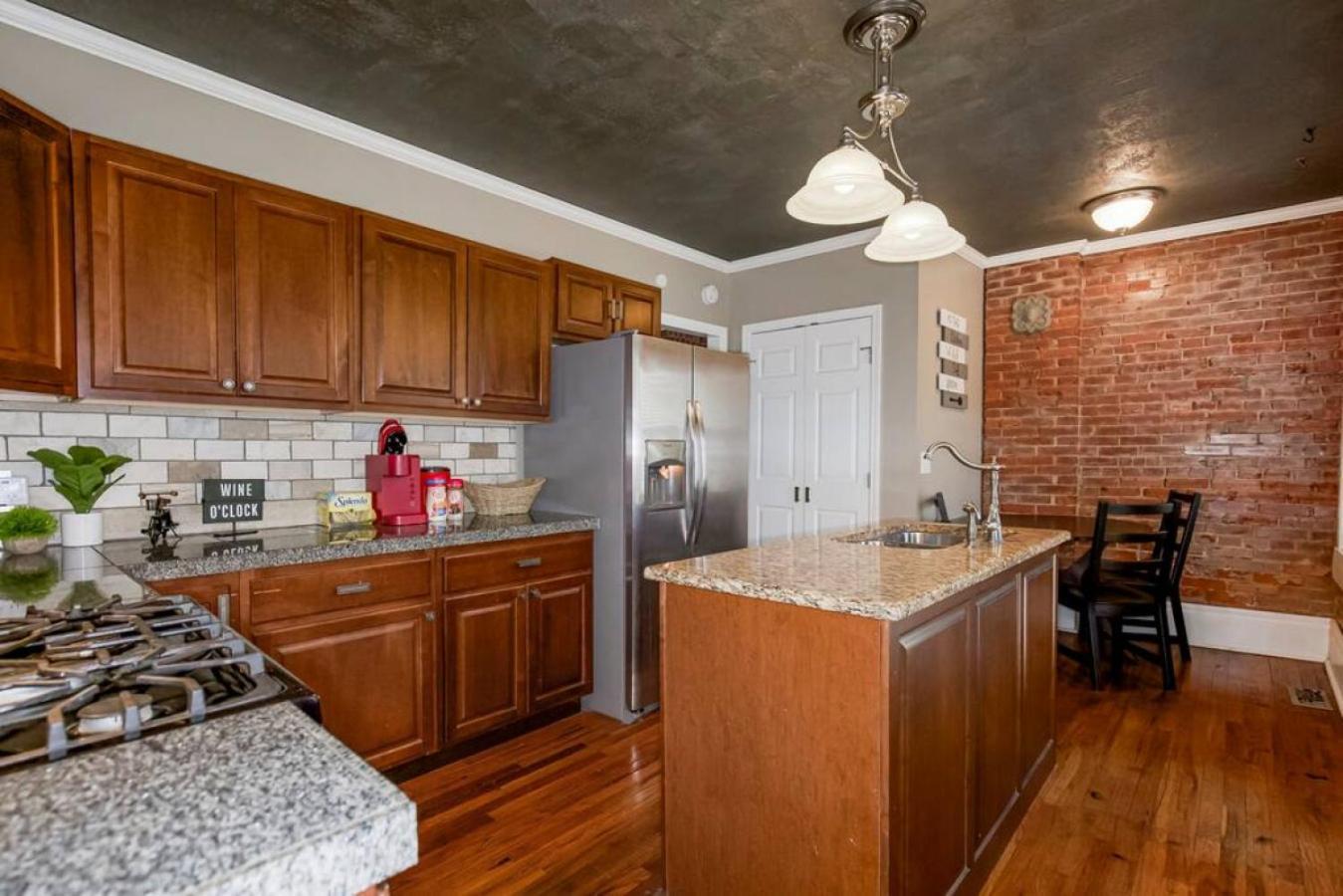 堪萨斯城Entire Loft Downtown With Free Parking别墅 外观 照片